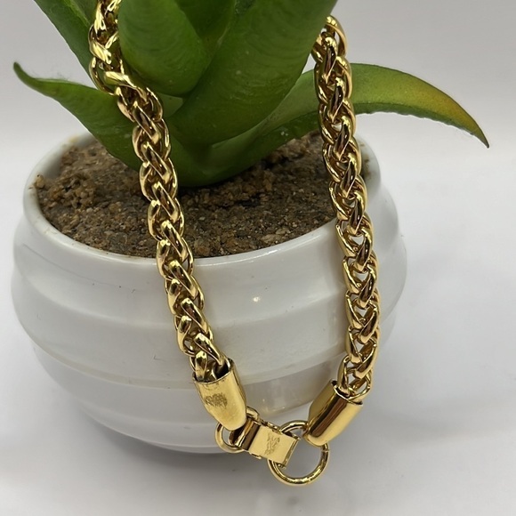 Gold Wheat Bracelet 7” Medium weight stackable fold over clasp closure Mobwife - Picture 5 of 8